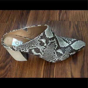 Dolce Vita BRAND NEW Block Heel Mule. Never worn